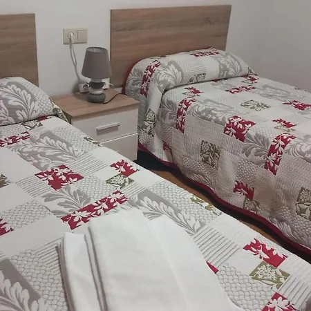 Alojamiento Caldas De Reis ゲストハウス カルダス・デ・レイス