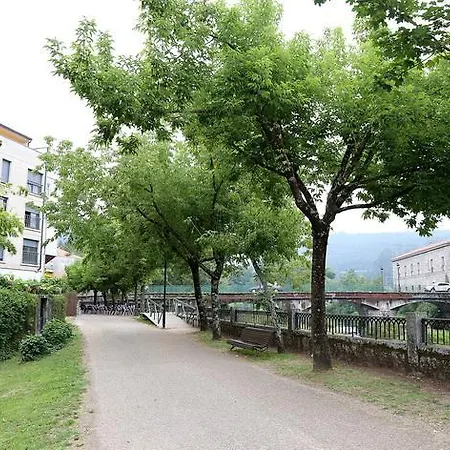 게스트하우스 Alojamiento Caldas De Reis